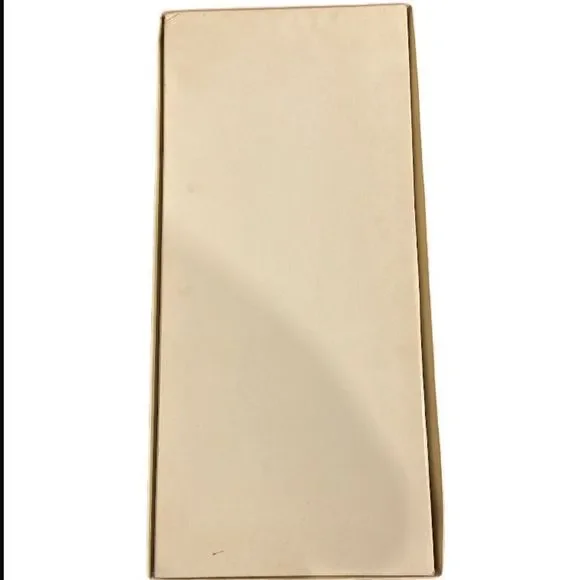 Franklin Mint Blue and Gold Fashion Doll with a free Princess Diana replica ring - Picture 3 of 6